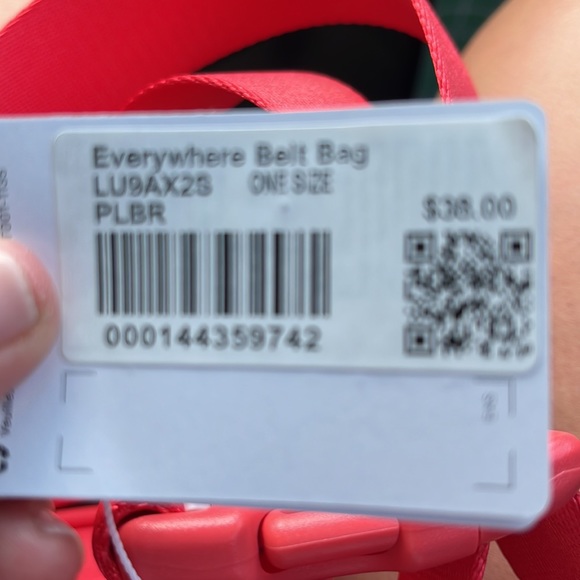 Last One!! NWT Lululemon pale Raspberry belt bag - Picture 8 of 8